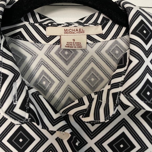 Micheal Kors button down size small - Picture 3 of 3